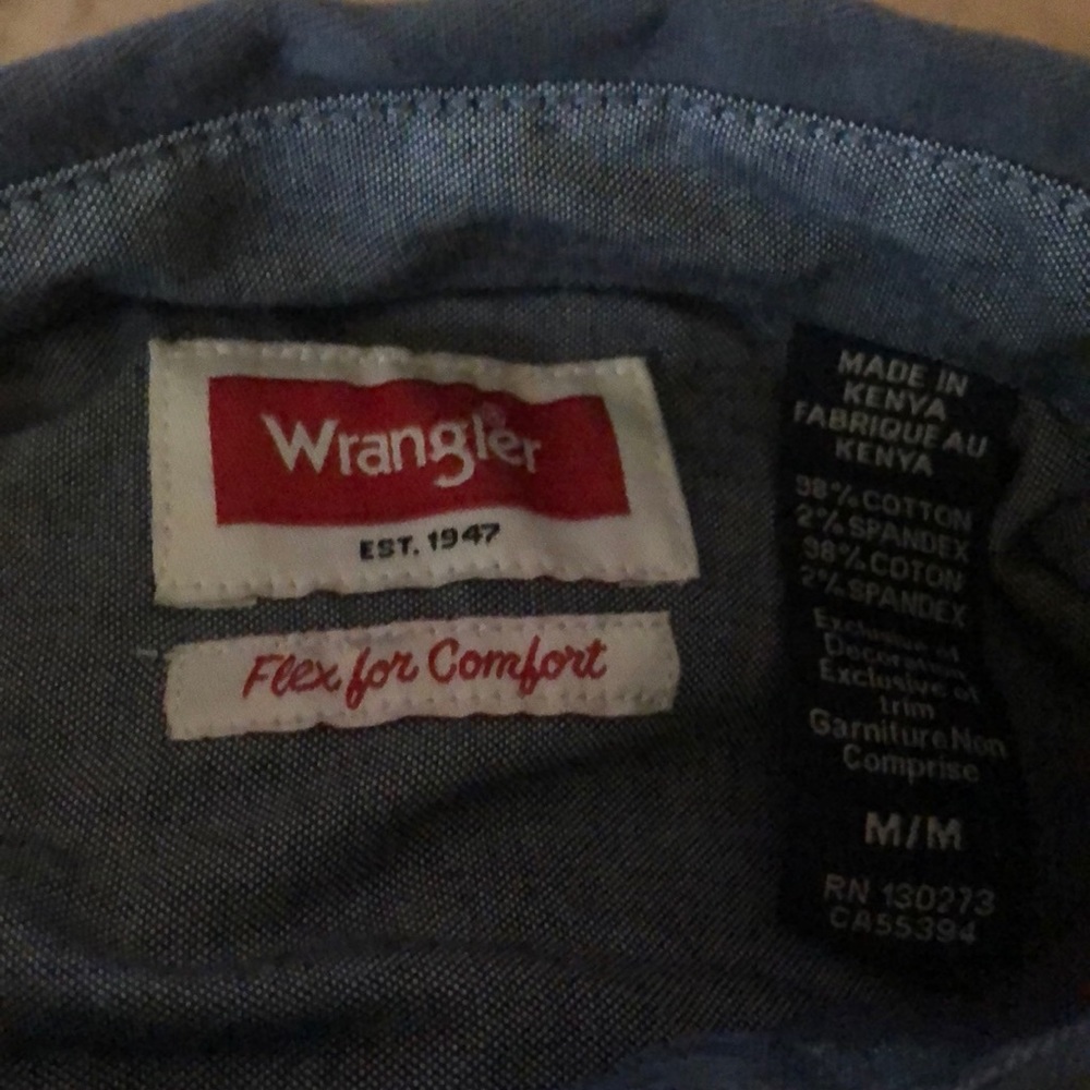 Wrangler flex for comfort button down shirt - Picture 3 of 3